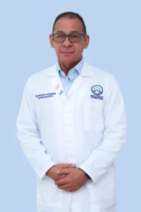 Dr. Adolfo Cadenas, Médico Radiólogo en Grupo Helitac