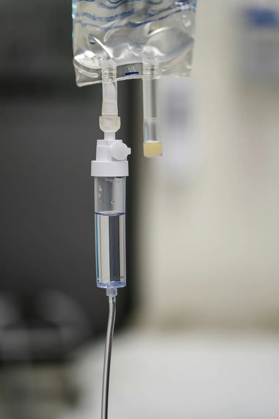 Gotero de infusión durante un tratamiento de quimioterapia