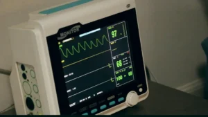 Monitor de signos vitales para la valoración de emergencias oncológicas